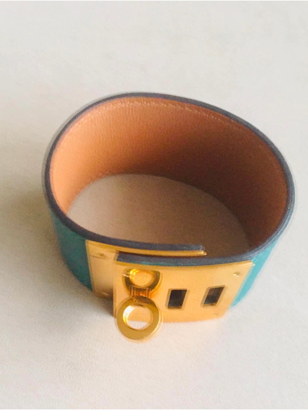 Hermes Turquoise Leather DOG Bracelet with Gold Hardware - Picture 11 of 16